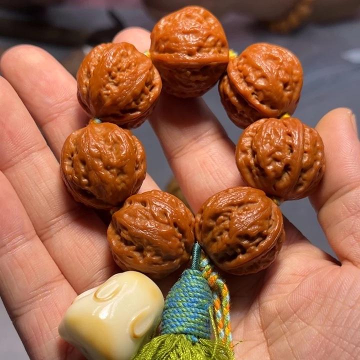 文玩核桃把件绣球兔6045