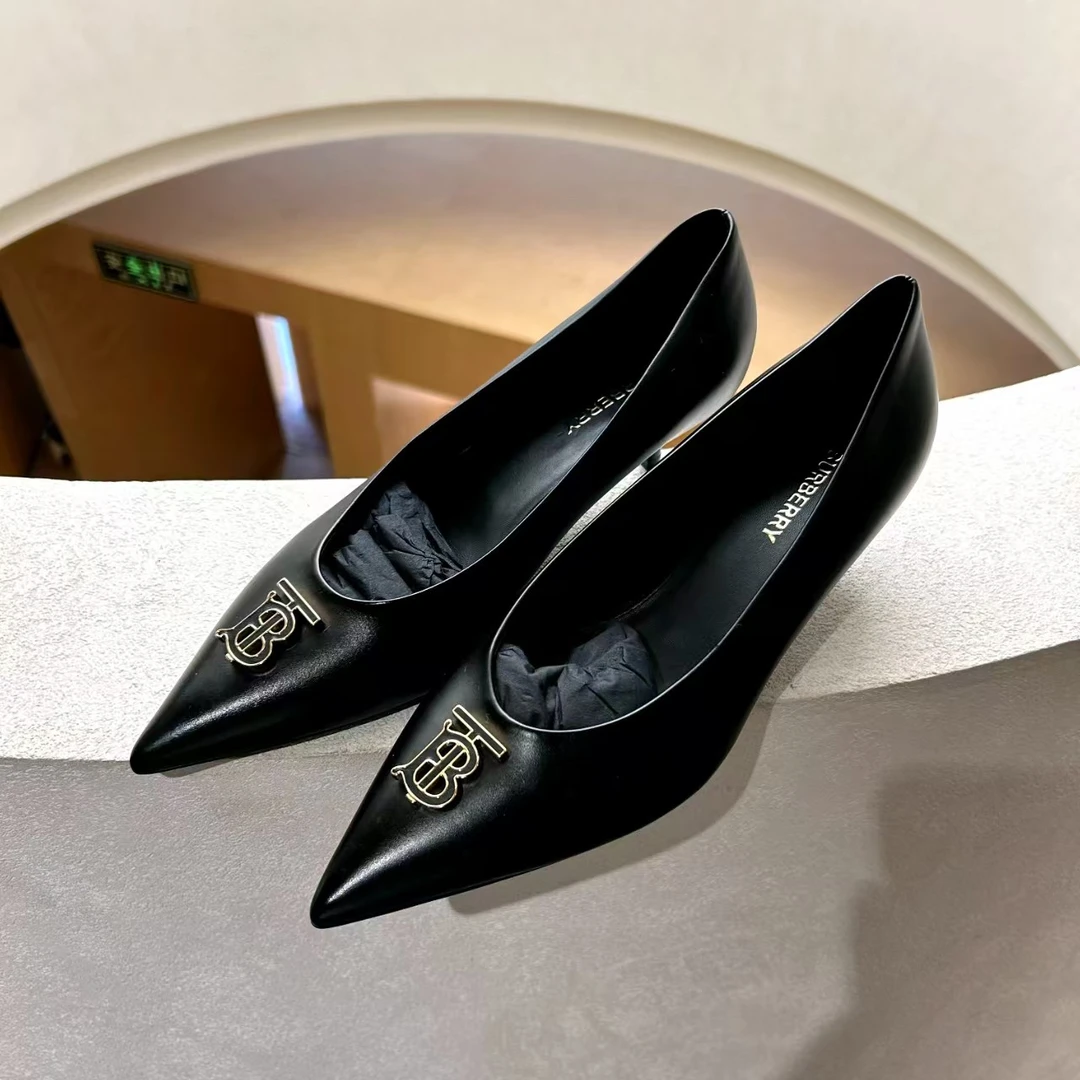99新 BURBERRY/博柏利 600274 巴宝莉黑金高跟鞋37码