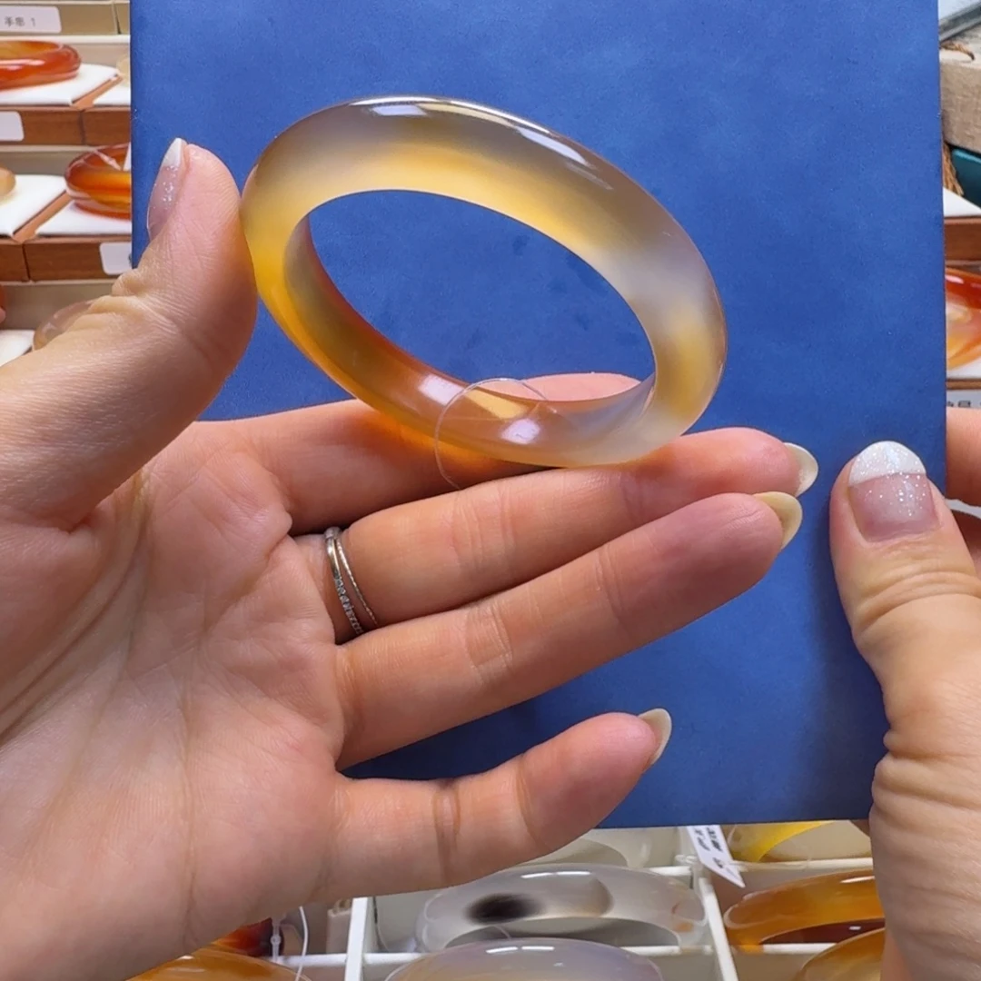 玛瑙/玉髓未镶嵌手镯