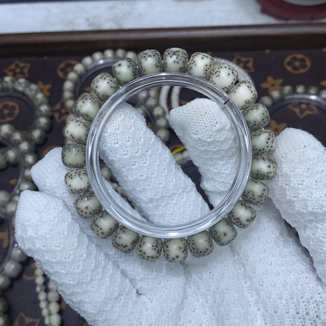 吊坠星月菩提10/9大侧留白小细星