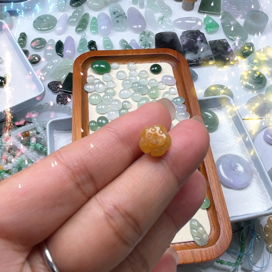 翡翠未镶嵌颈饰677867888