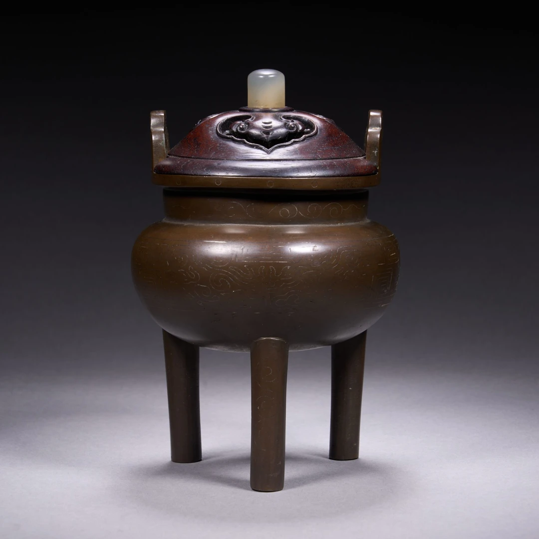 Lot014明晚期铜错银丝石叟款饕餮纹鼎