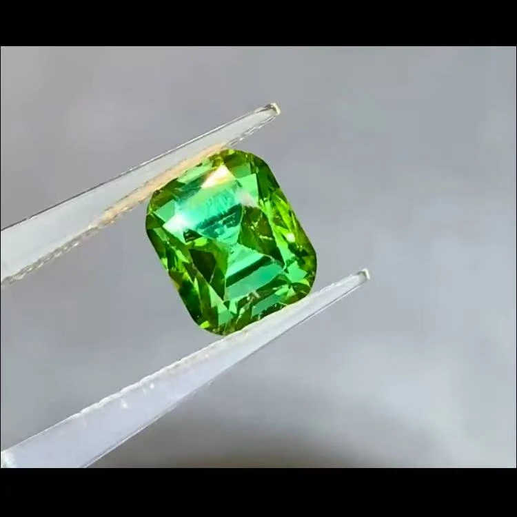 天然阿富汗碧玺，3.72克拉