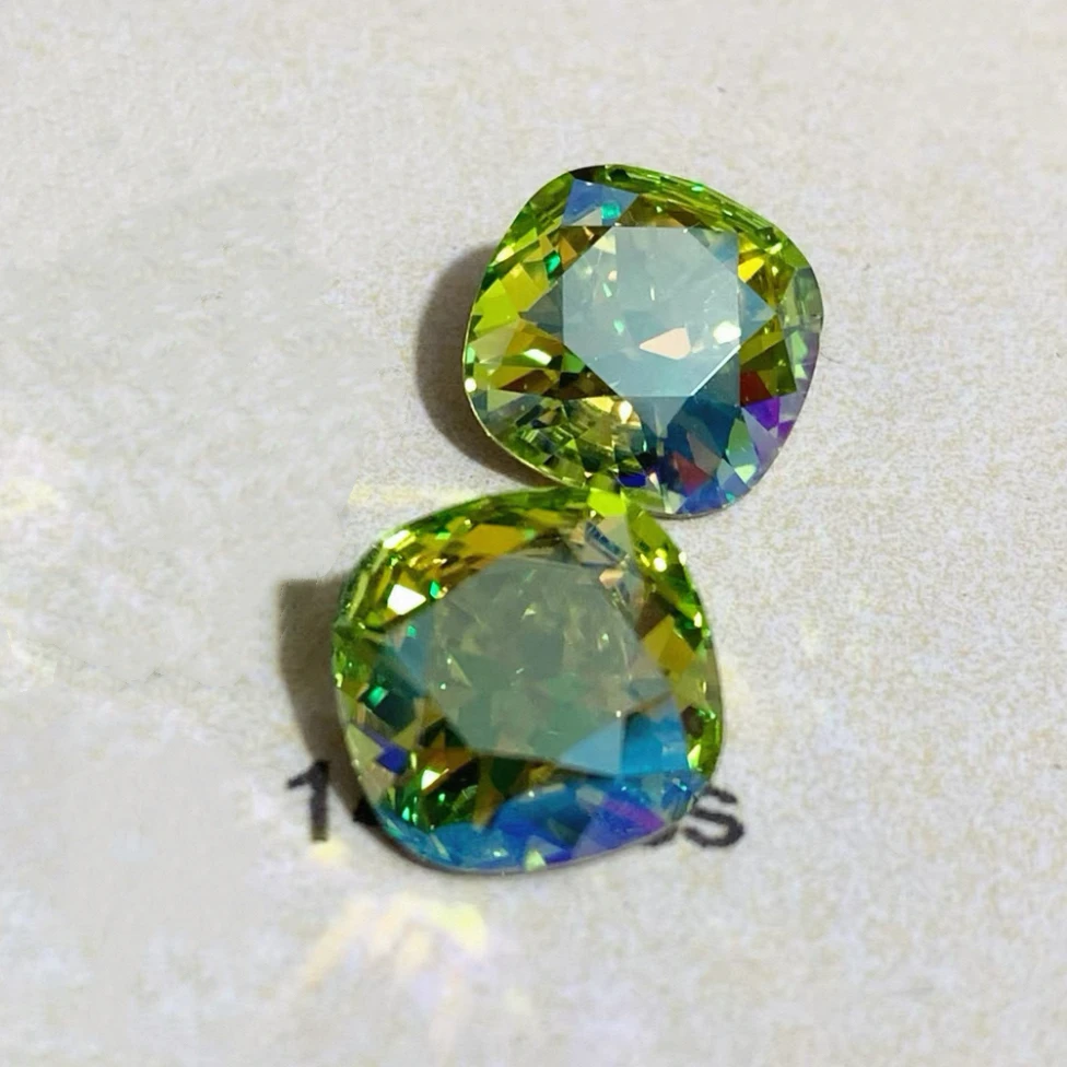 合金锆石耳饰 1450合金高级感冰透橄榄绿方糖耳钉