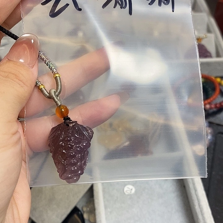 云****玛瑙/玉髓未镶嵌珠宝半成品