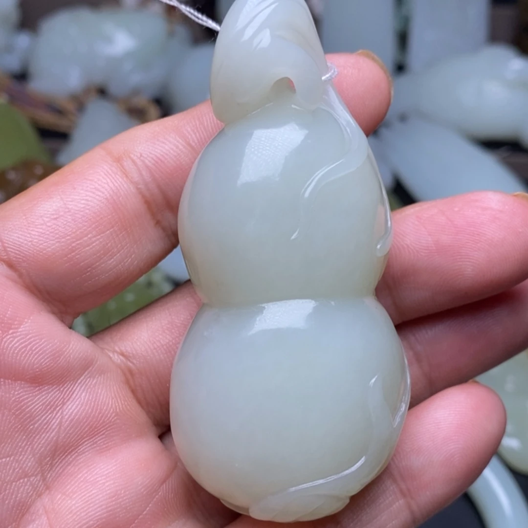 【闪购商品】颈饰未镶嵌和田玉