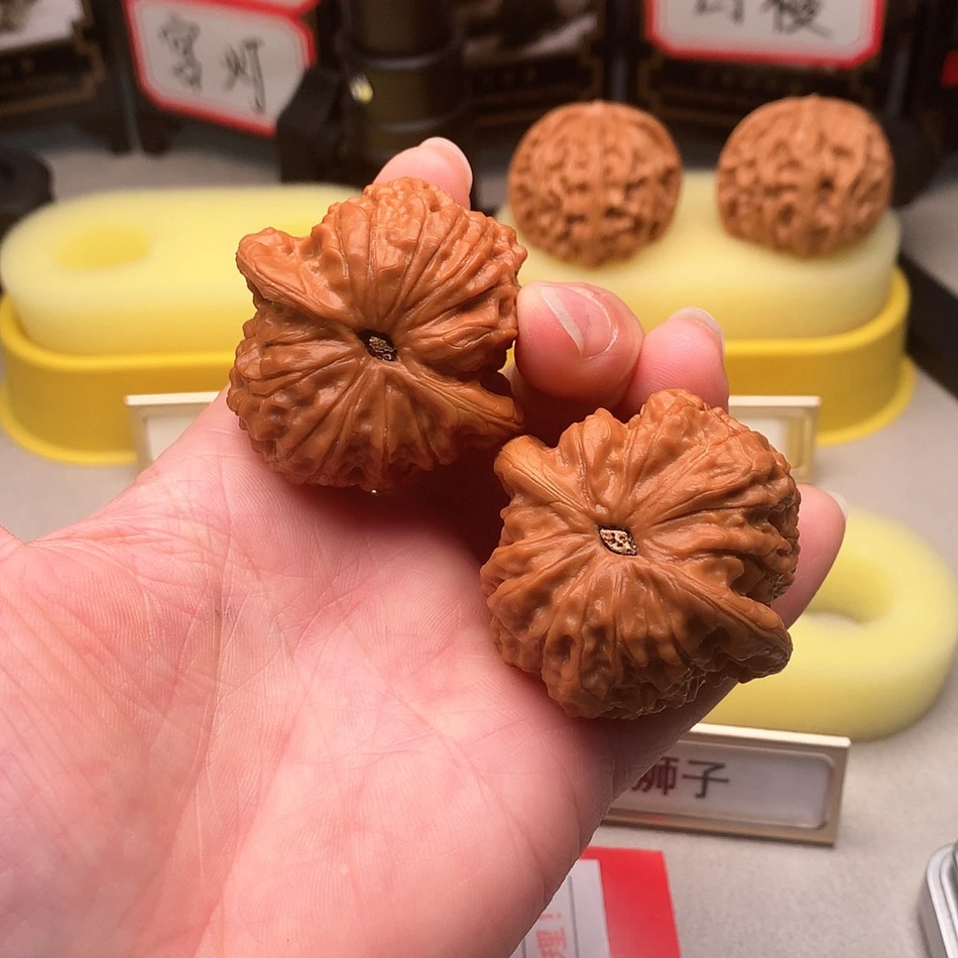 不***嘚文玩核桃吊坠42尺血麒麟274号