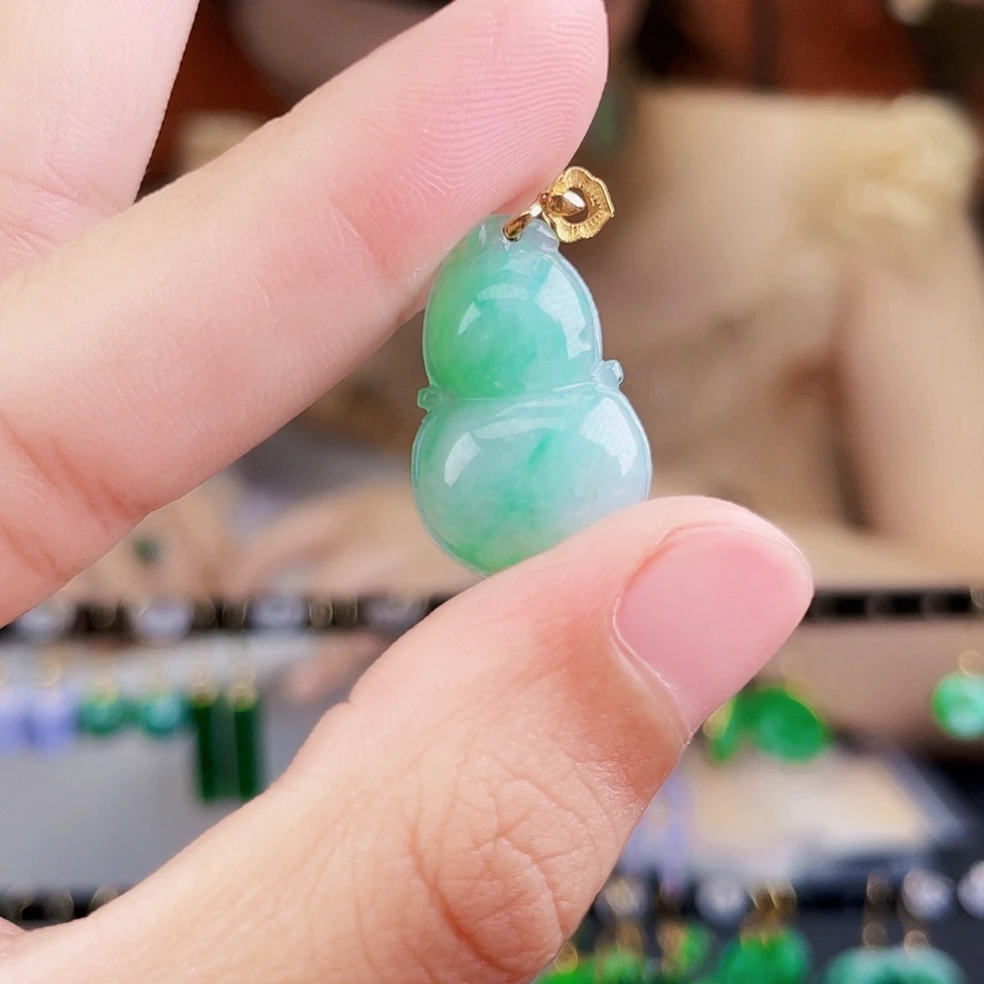 翡翠18K金镶嵌耳饰饰品