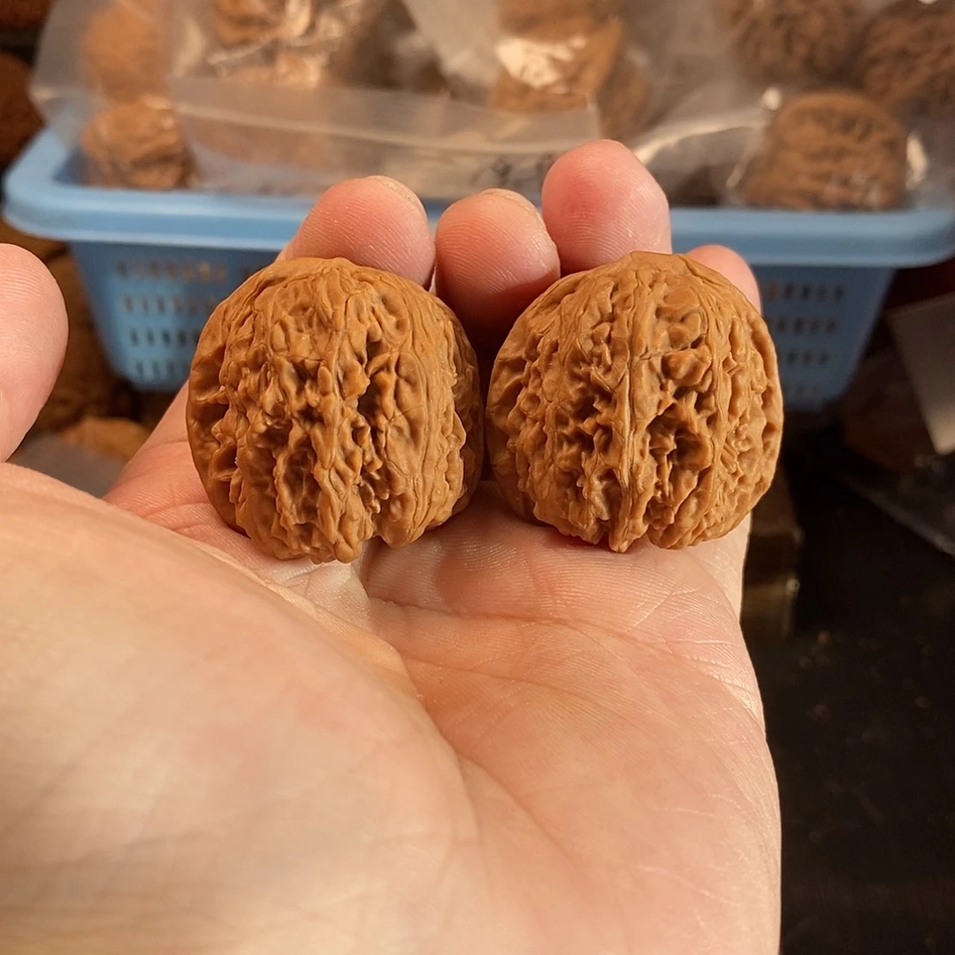 1文玩核桃龙王胆35-353