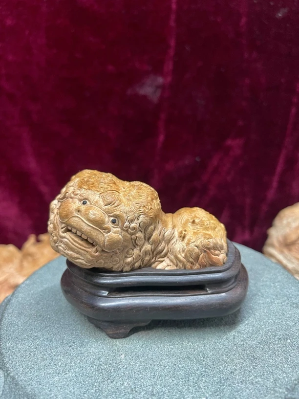 满纹理纯手工雕刻荔枝木狻猊香炉小精品