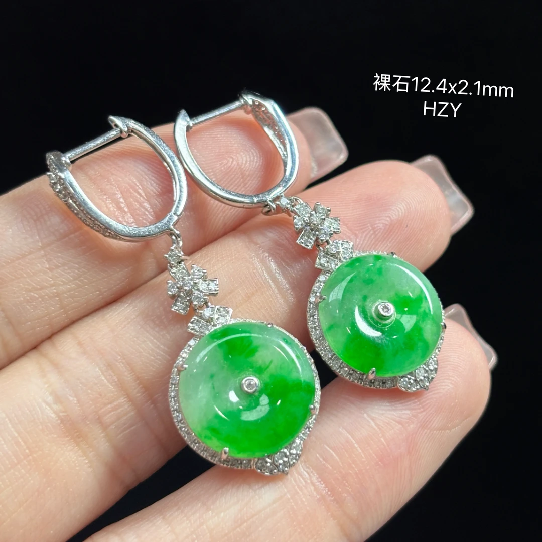 《缅甸珠宝严选》缅甸翡翠冰飘绿平安扣耳坠（下单质询客服）HZY