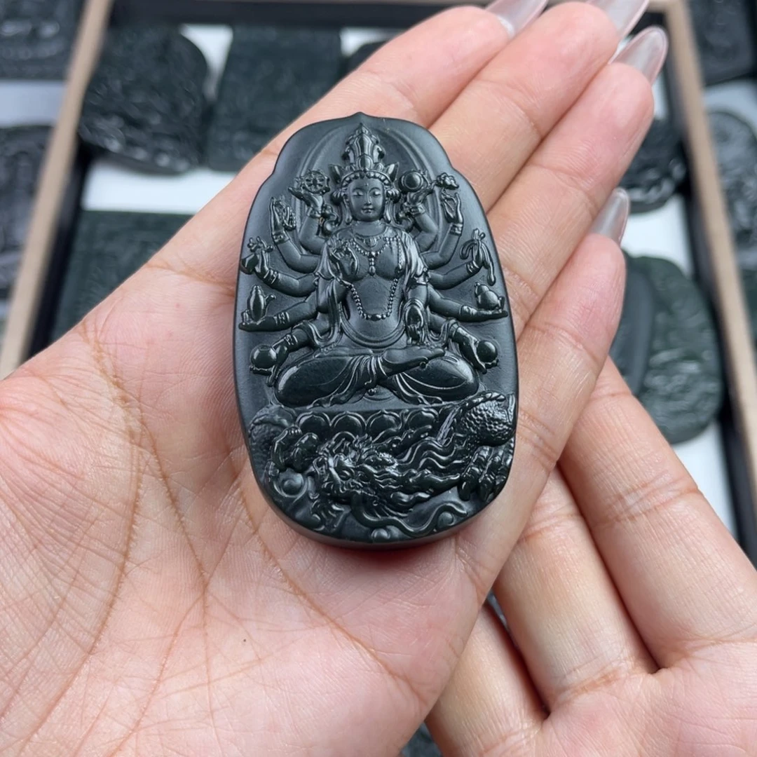 和田玉未镶嵌颈饰小**子