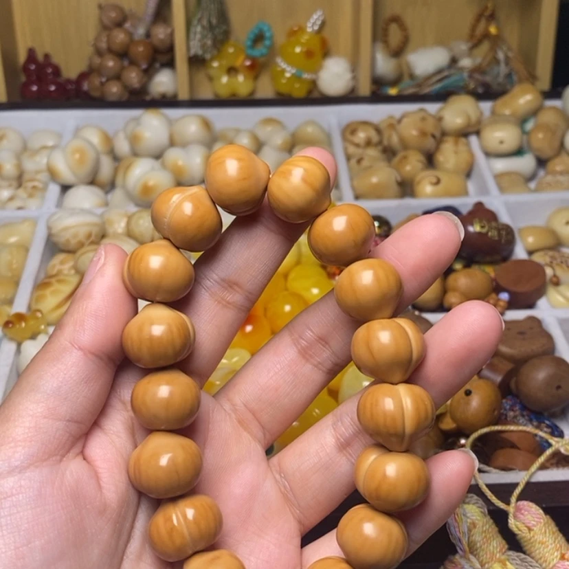 【闪购商品】吊坠猴头核桃C****í光面17