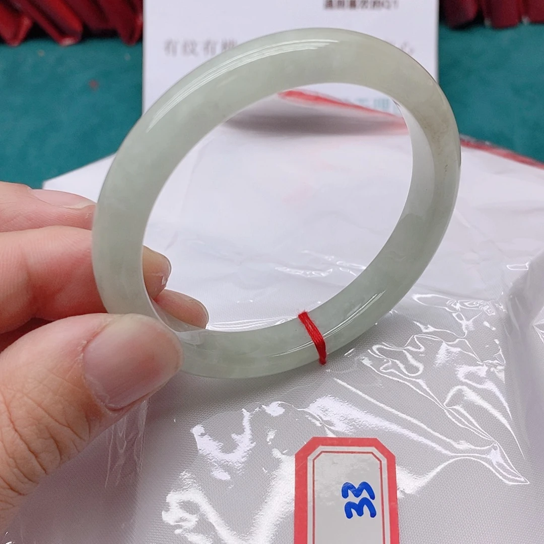 翡翠手镯未镶嵌霞*3333333333