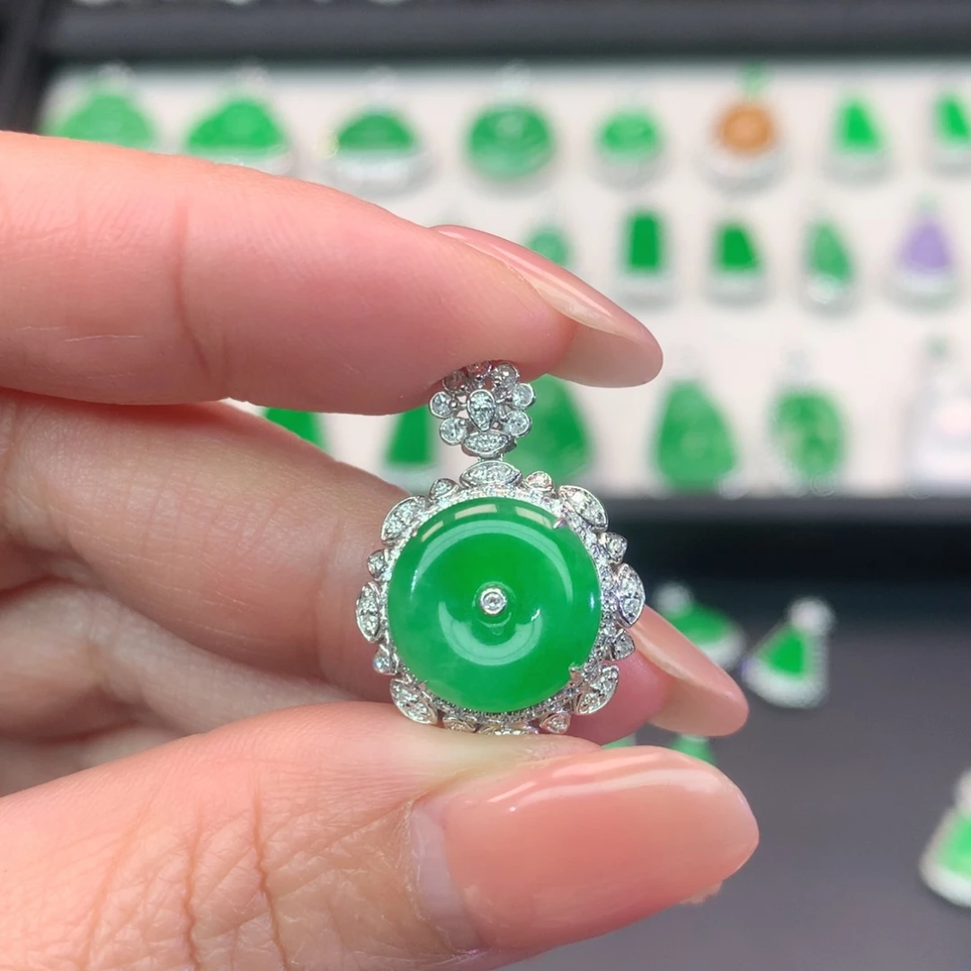 翡翠18K金镶嵌吊坠(不含链)