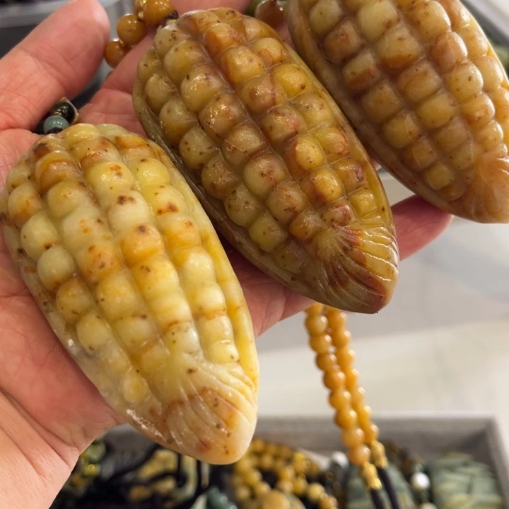 岫玉未镶嵌毛衣链