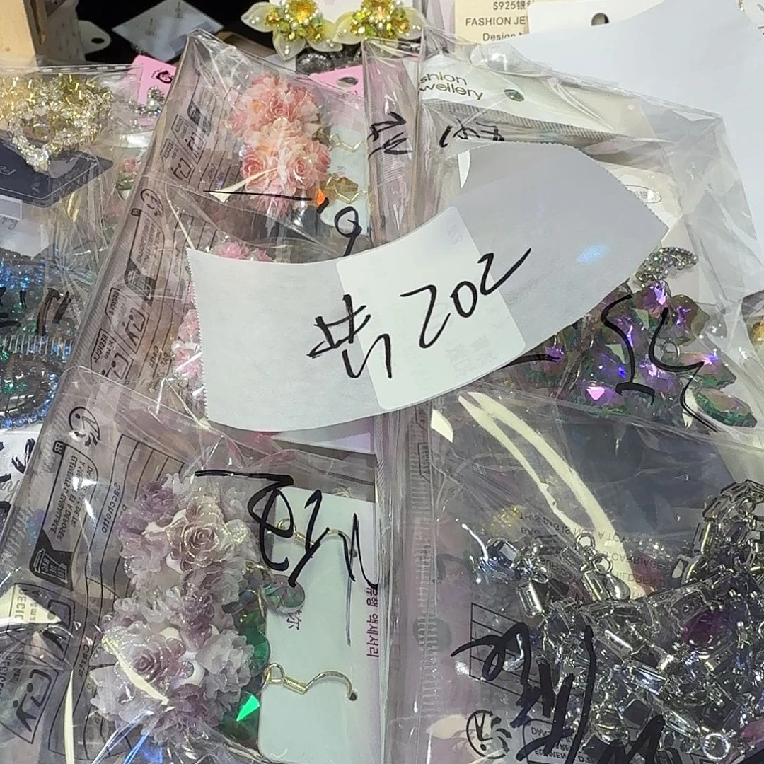 小***-合成立方氧化锆铜合金其他（人造材质）