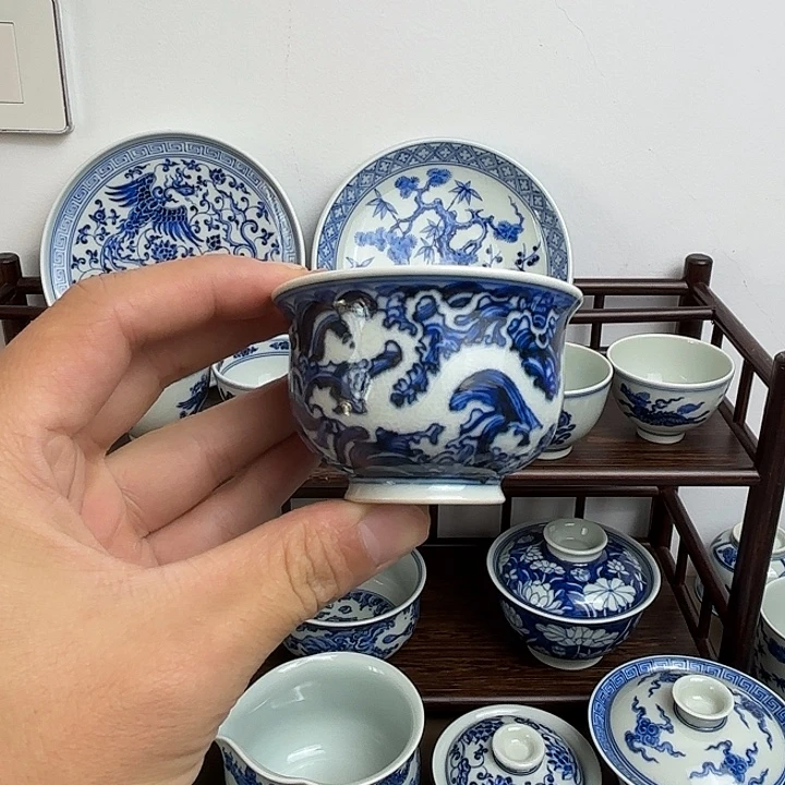 无***观瓷摆件景德镇柴窑暗刻龙杯