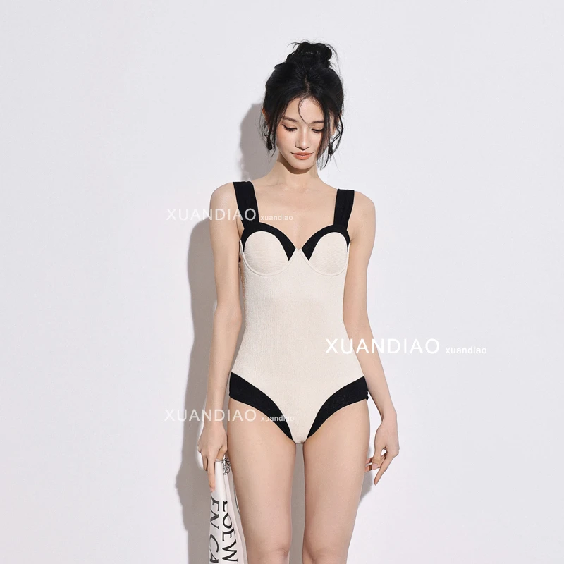 【晨雾山茶】泳衣女2024新款连体气质三角海边渡假高级感微胖遮肉