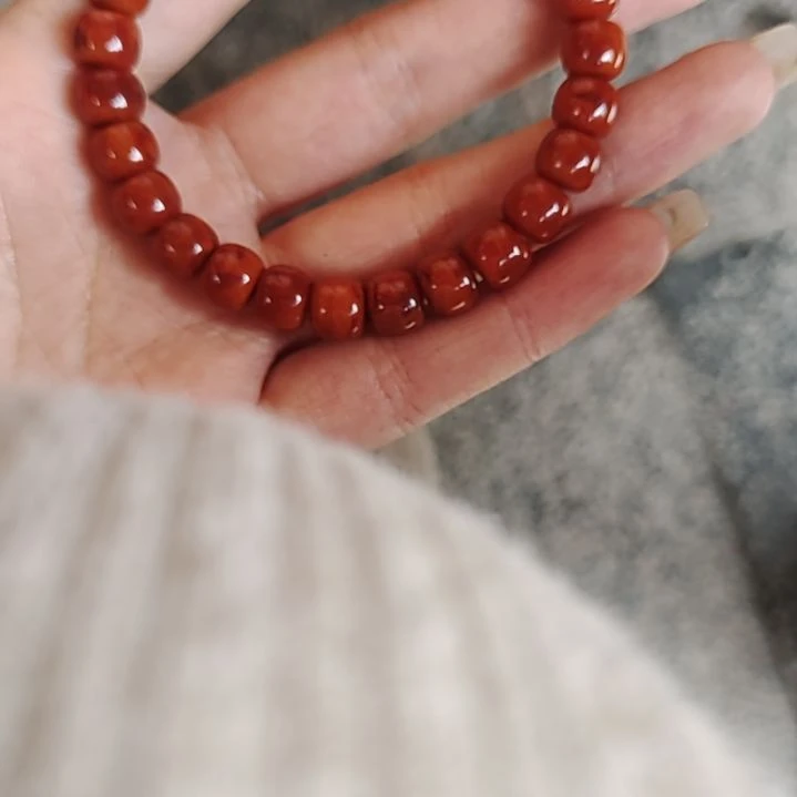 南红玛瑙珠子未镶嵌1****?