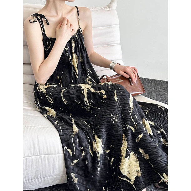 2025春夏新款吊带连衣裙女韩系印花复古宽松垂感连衣裙