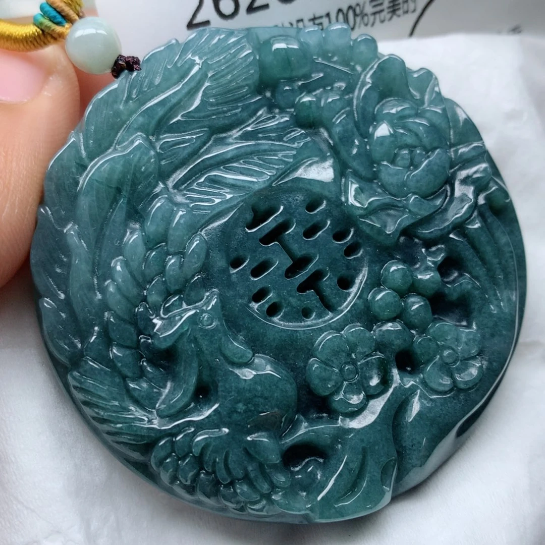 翡翠颈饰未镶嵌牌子