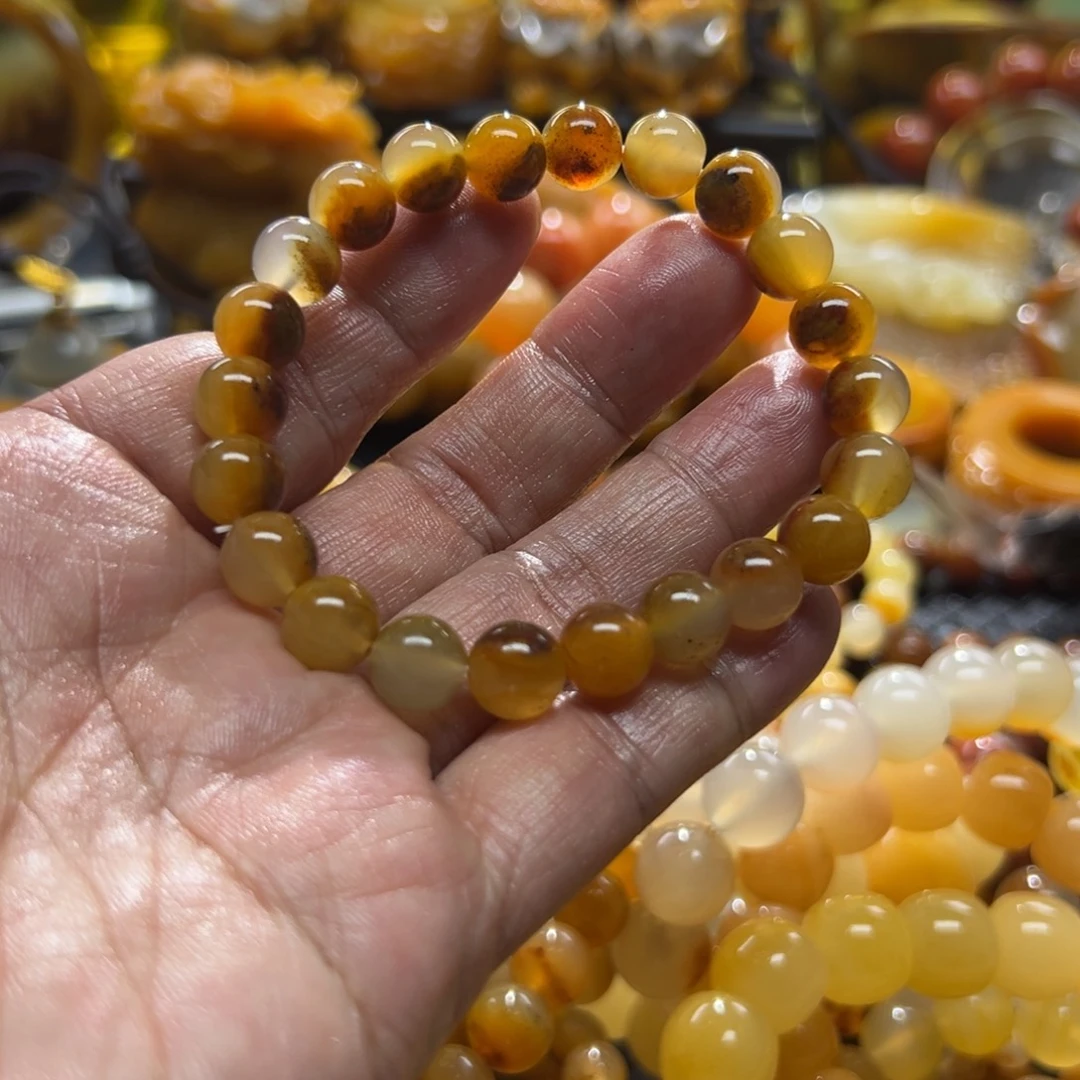 石英质玉未镶嵌颈饰