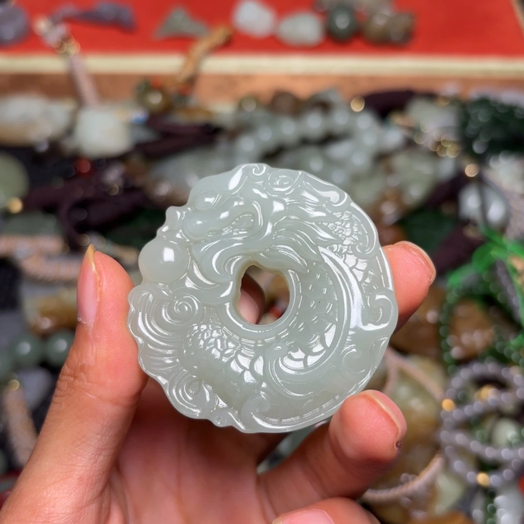 和田玉未镶嵌颈饰陪****站