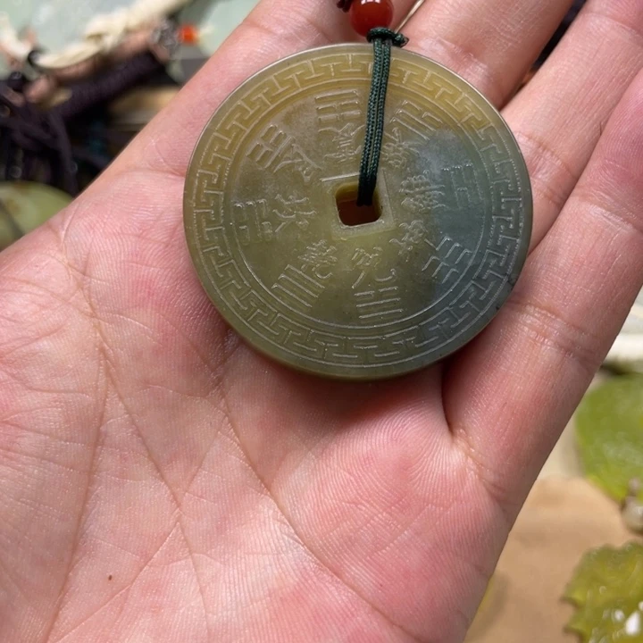 烟***梦蛇纹石玉未镶嵌颈饰