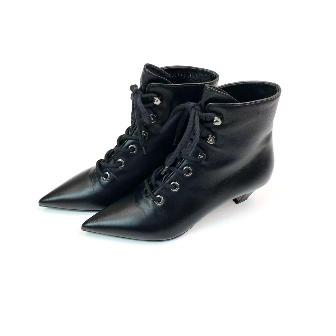 95新 DIOR/迪奥 pp1084 黑色系带尖头高跟短靴 36.5码