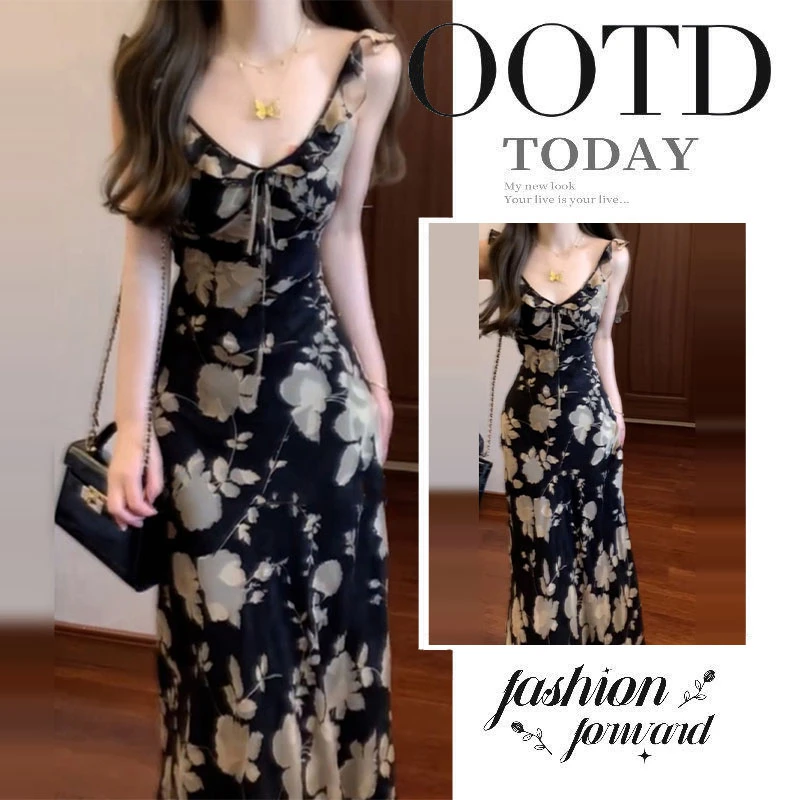 法式荷叶边V领碎花吊带连衣裙夏季2025新款茶歇复古修身显瘦长裙