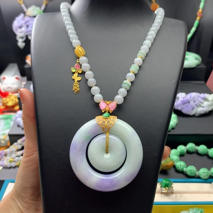 翡翠颈饰未镶嵌翡翠扣子