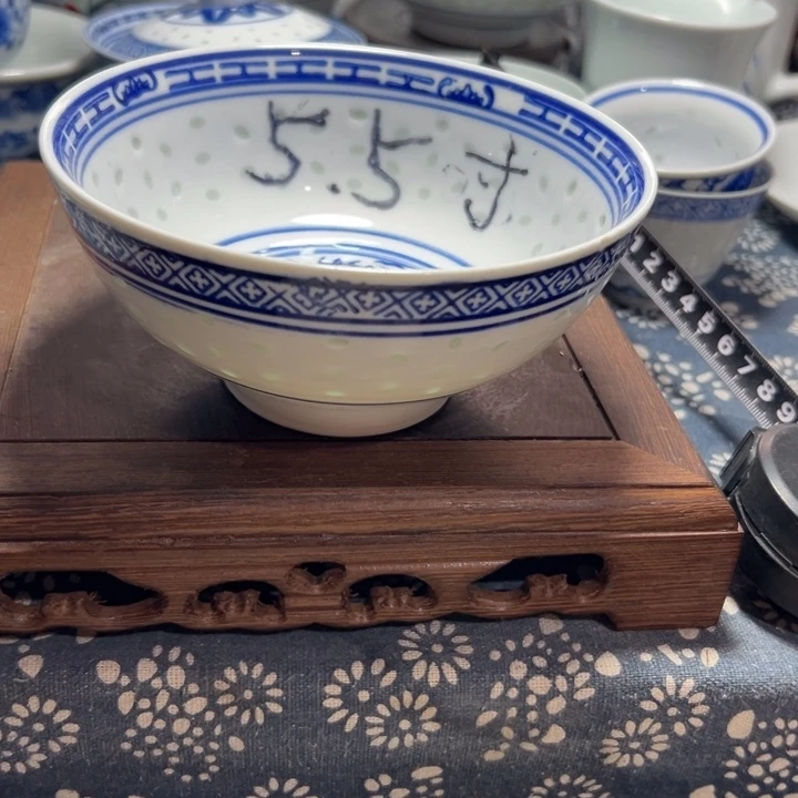 陶青花玲珑5.5寸饭碗