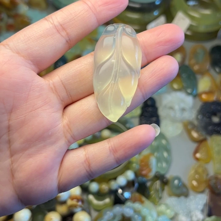 蛇纹石玉未镶嵌微瑕