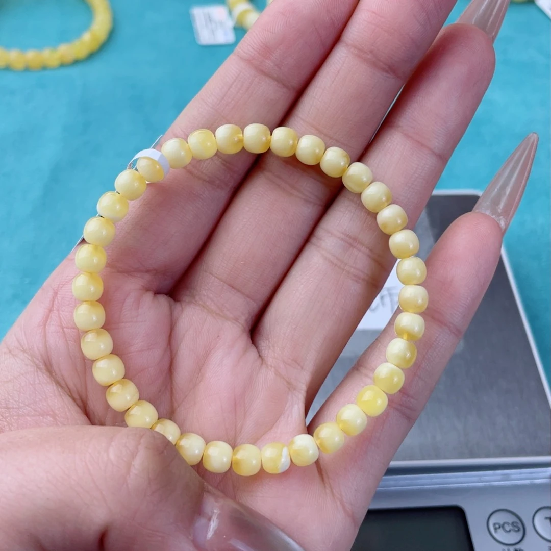 蜜蜡裸石未镶嵌蜜蜡89