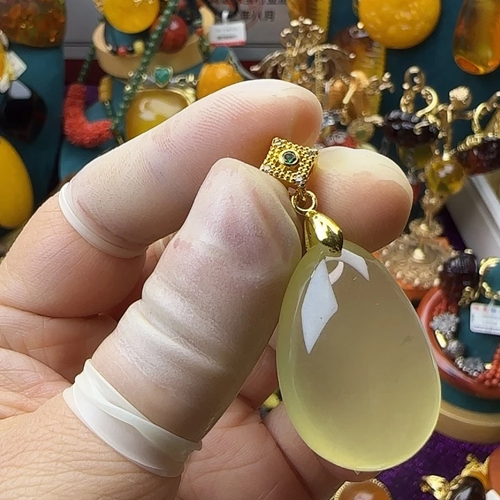 琥珀14K金镶嵌颈饰