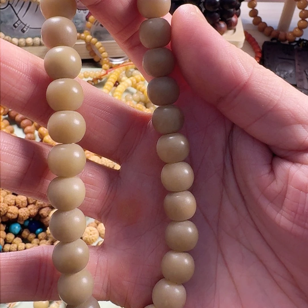 白玉菩提把件?*白玉菩提奶奶灰