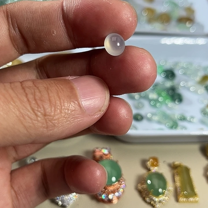 翡翠裸石缅料A货翡翠