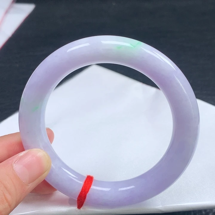 翡翠手镯（圆镯）未镶嵌57圈