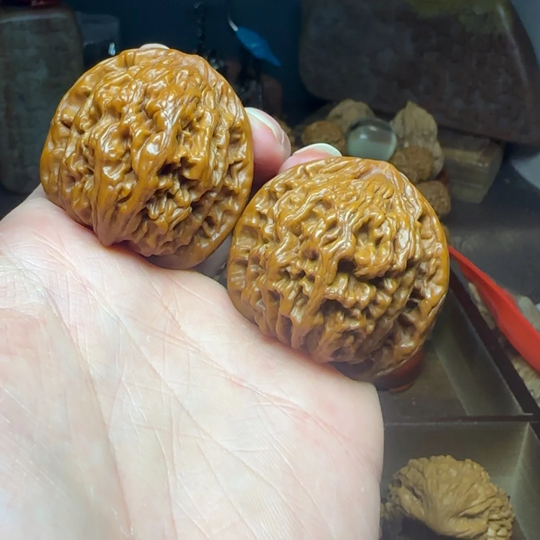 把件桃核老树至尊虎