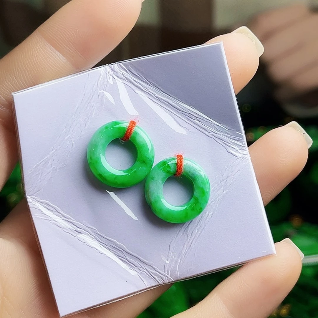 颈饰未镶嵌翡翠多样性