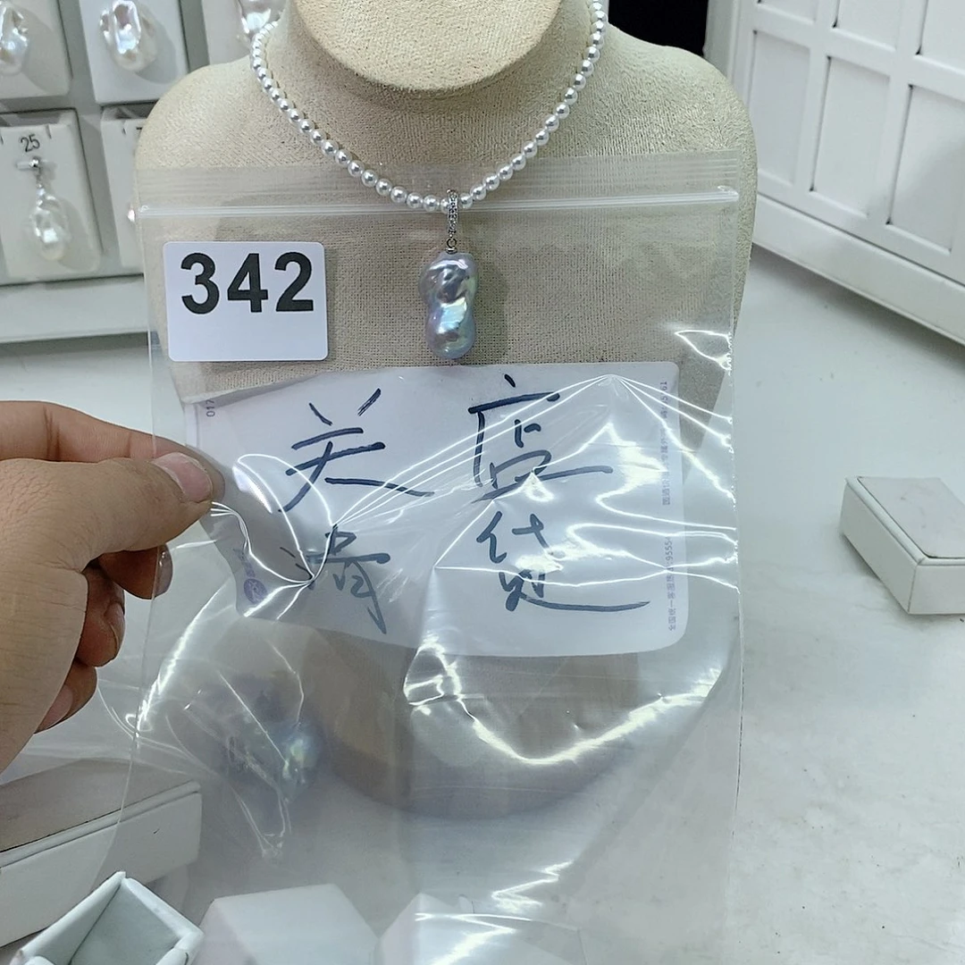 淡水珍珠颈饰合金