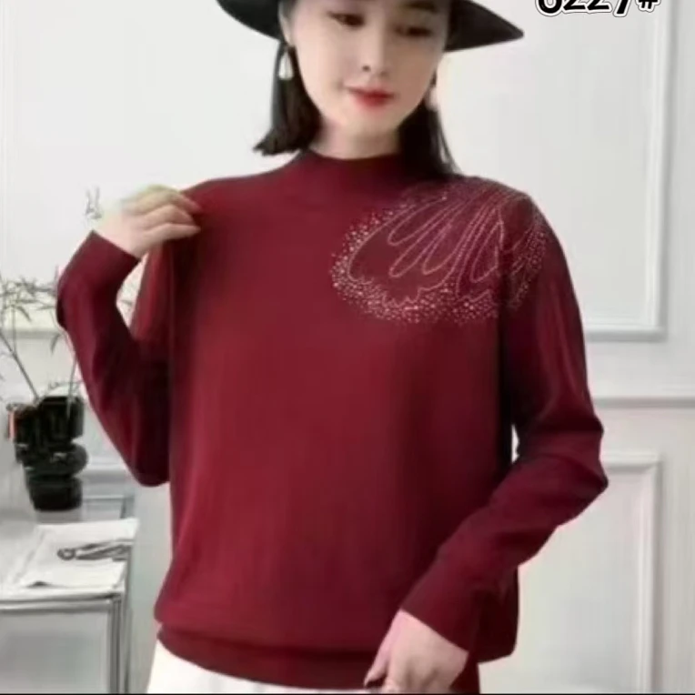 6227冬季新款时尚蝴蝶烫钻半高领毛针织衫