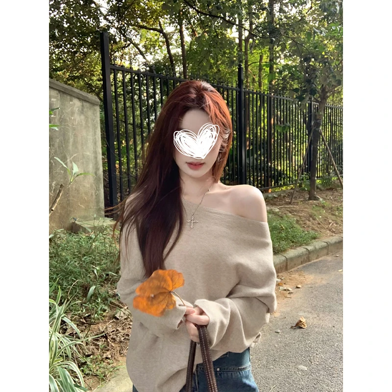 高级感慵懒风斜领露肩纯色百搭设计感宽松显瘦长袖上衣早秋针织衫