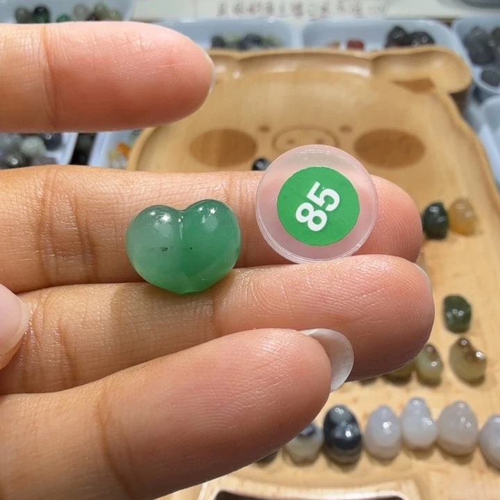 和田玉未镶嵌珠宝半成品