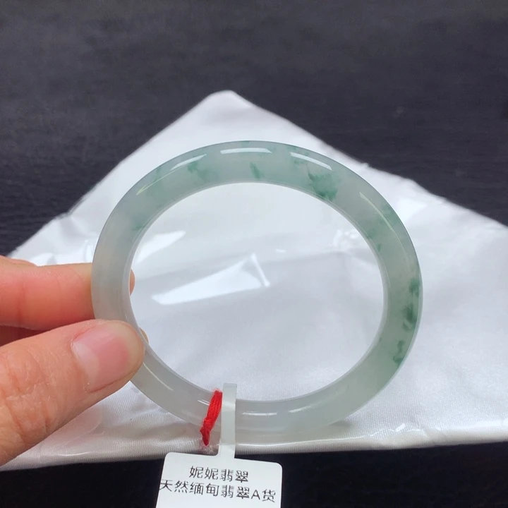 翡翠手镯（圆镯）未镶嵌53➕