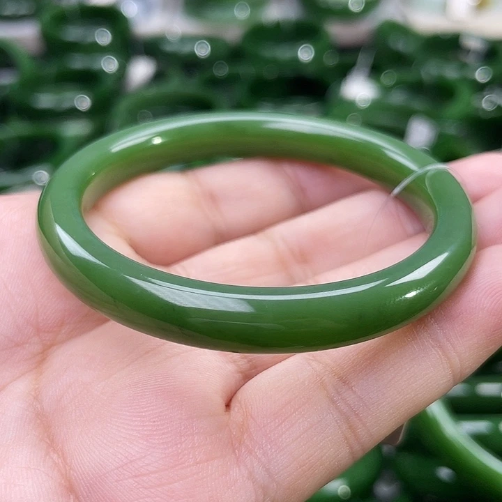 未镶嵌手镯和田玉（碧玉）