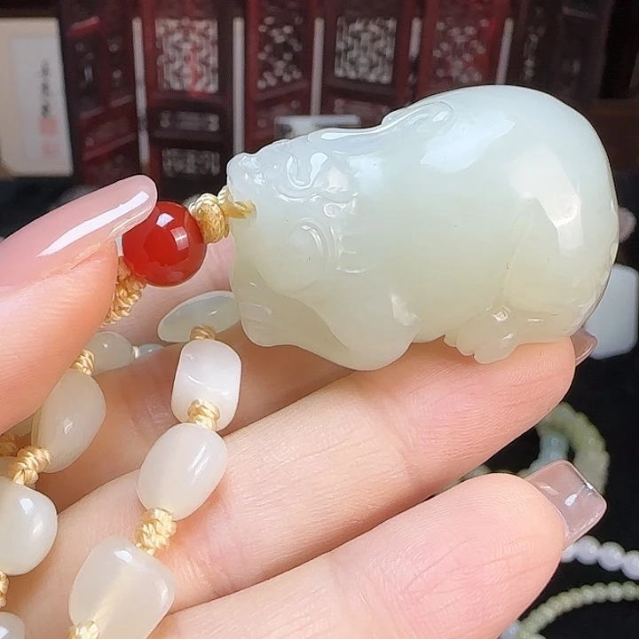 和田玉未镶嵌颈饰定制发货