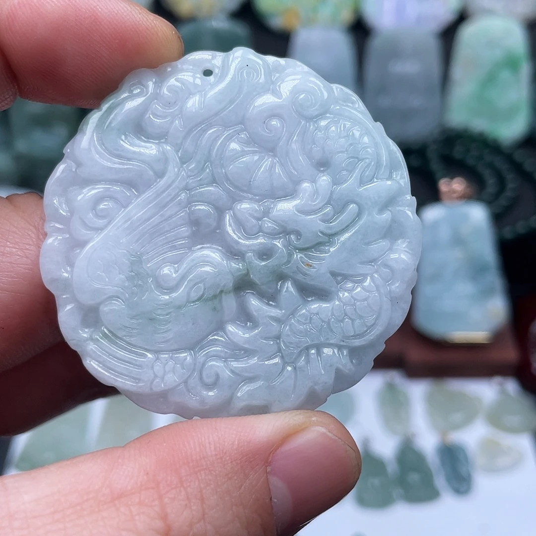 翡翠未镶嵌颈饰龙凤