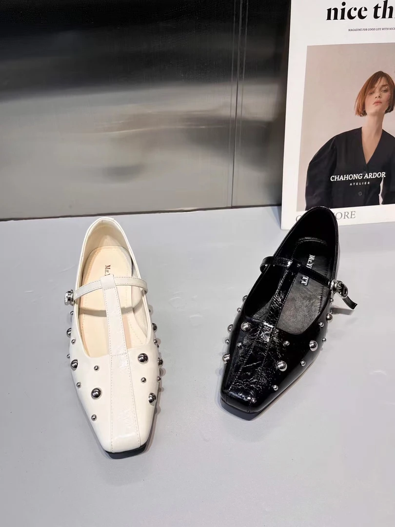 单鞋粗跟玛丽珍韩版浅口春季方头软底女鞋低跟铆钉平底鞋夏季